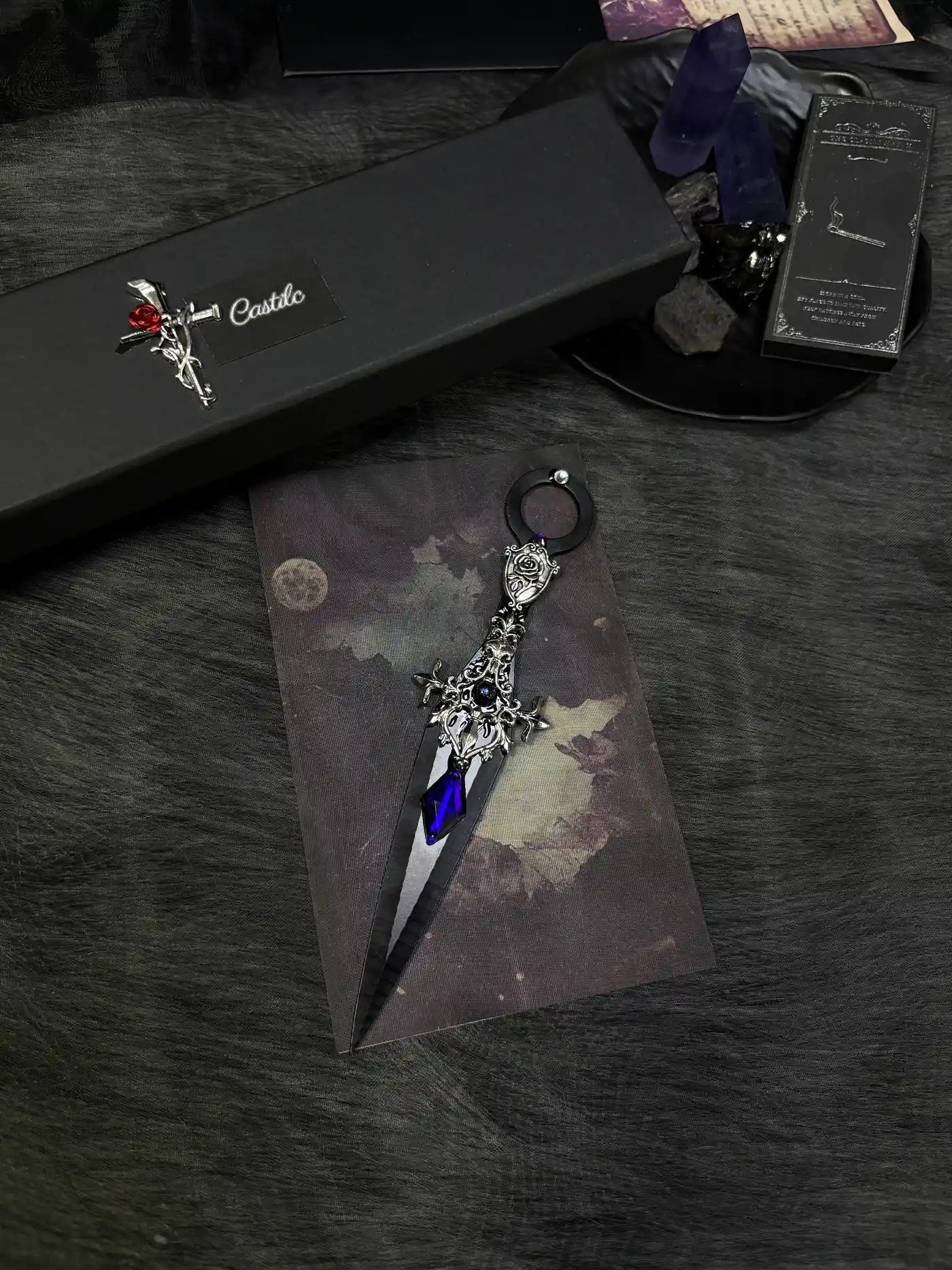 Amethyst Rose Thorn Kunai product photo 1